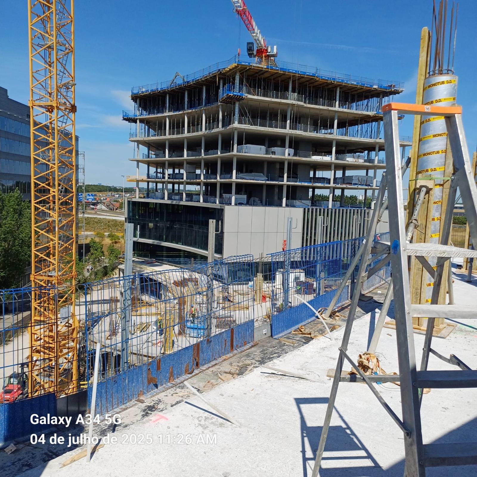 Équipe d'ingénierie sur chantier